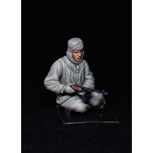 Фигуры и миниатюры Сборная модель 1:35 Фигуры советская штурмовая пехота в зимних камуфляжах Миниарт 35226