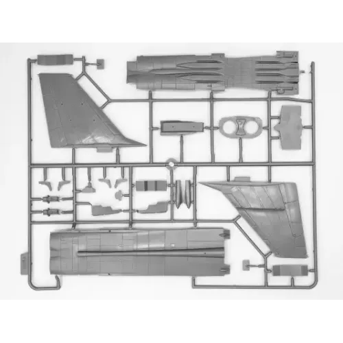 Сборная модель самолета Сборная модель 1:72 Истребитель МиГ-31 Foxhound ICM 72151 1:72
