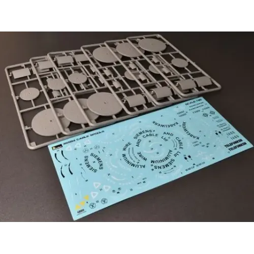 Строения и элементы Сборная модель 1:35 Набор кабельные катушки Миниарт 35583