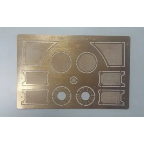 Бронетехніка та артилерія Танк "Королівський Тигр" (пізнього виробництва) з повним інтер'єром і набірними траками гусениць 1:35