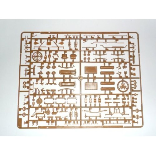 Бронетехника и артиллерия ICM35467 Henschel 33 D1 Kfz.72 WWII German radio communication truck