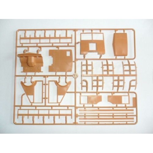 Авто-мото Збірна модель 1:35 Німецький санітарний автомобіль Lastkraftwagen 3.5 t AHN з укриттям ICM 35417