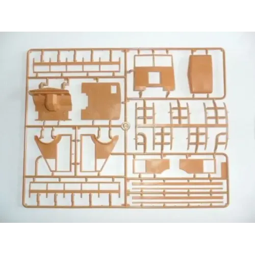 Авто-мото Збірна модель 1:35 Німецький санітарний автомобіль Lastkraftwagen 3.5 t AHN з укриттям ICM 35417