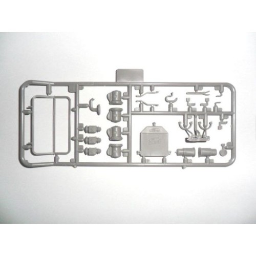 Авто-мото Сборная модель 1:24 Пожарный автомобиль с экипажем T 1914 ICM 24017