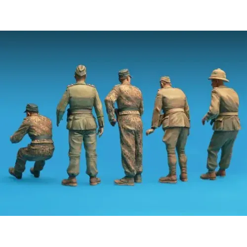 Фигуры и миниатюры Сборная модель 1:35 Фигуры немецкий экипаж бронеавтомобиля Миниарт 35072