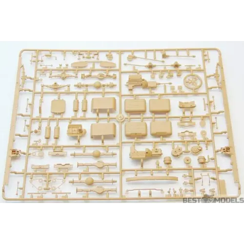 Авто-мото Сборная модель 1:35 Советский автомобиль технической помощи ЗИЛ-131 ICM 35518