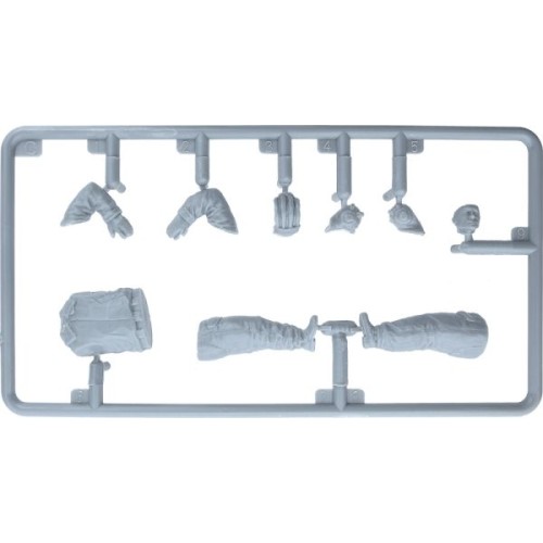 Фигуры и миниатюры Сборная модель 1:35 Фигуры советский танковый экипаж (Зимняя униформа) 1970-80г. Миниарт 37063