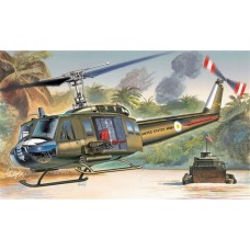 Сборная модель 1:72  вертолет UH - 1D SLICK Италери 1247