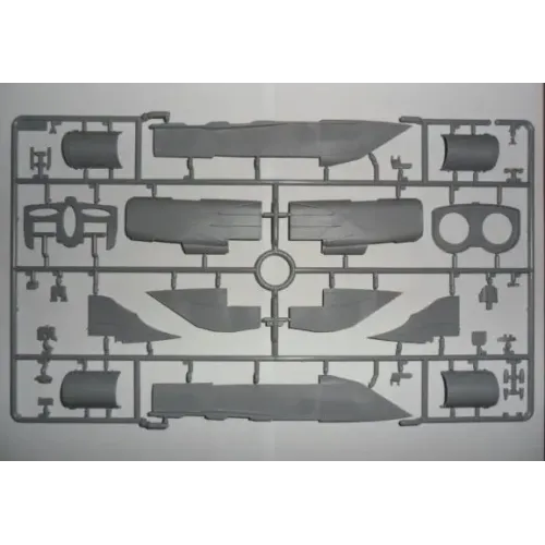 Збірна модель літака Збірна модель 1:48 Радянського літака-розвідника МіГ-25 ICM48904 1:48