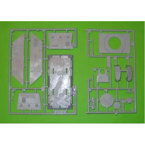 Вагоны и поезда Тяжелый артиллерийский броневагон S.Sp (UM255) Масштаб: 1:72