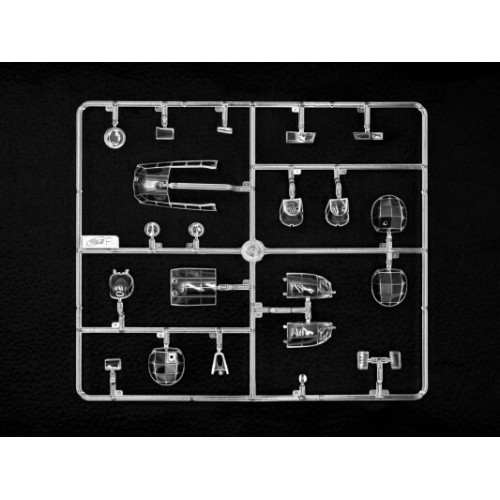 Сборная модель самолета Сборная модель 1:48 Истребитель Ju-88A-8 Параван ICM 48230 1:48