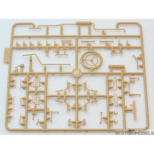 Авто-мото Збірна модель 1:35 Радянський автомобіль технічної допомоги ЗІЛ-131 ICM 35518