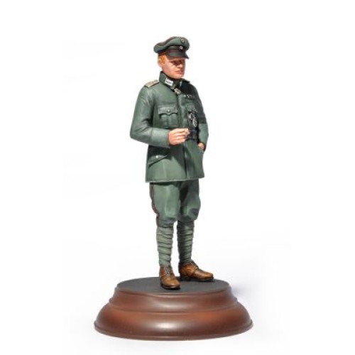 Фигуры и миниатюры Сборная модель 1:16 Фигура Эрнст Удет Летчик-ас Первой мировой войны МиниАрт 16030