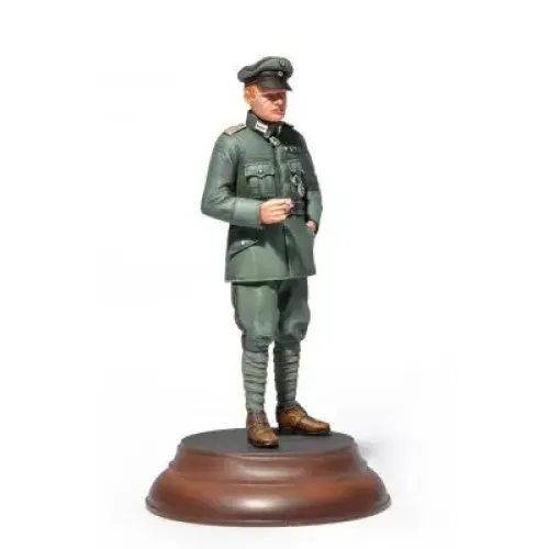 Фигуры и миниатюры Сборная модель 1:16 Фигура Эрнст Удет Летчик-ас Первой мировой войны МиниАрт 16030