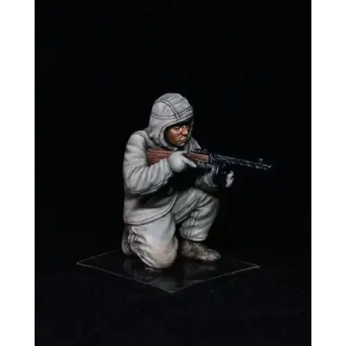 Фигуры и миниатюры Сборная модель 1:35 Фигуры советская штурмовая пехота в зимних камуфляжах Миниарт 35226