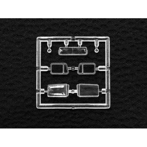 Бронетехніка та артилерія ICM72711 Вантажівка Радянської армії Урал-375Д