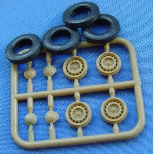 Бронетехника и артиллерия Бронеавтомобиль БА-20, ранний 1:48