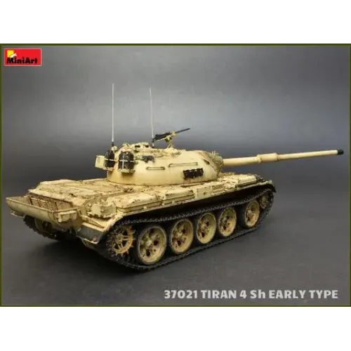 Бронетехника и артиллерия Танк Тиран 4 Sh, раннего типа с интерьером 1:35