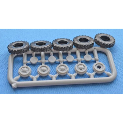 Бронетехника и артиллерия Бронеавтомобиль Panhard M3 (4x4)