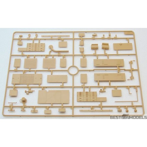 Авто-мото Збірна модель 1:35 Радянський автомобіль технічної допомоги ЗІЛ-131 ICM 35518