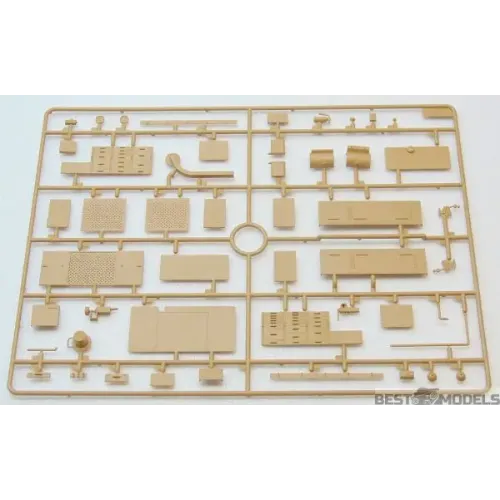 Авто-мото Сборная модель 1:35 Советский автомобиль технической помощи ЗИЛ-131 ICM 35518