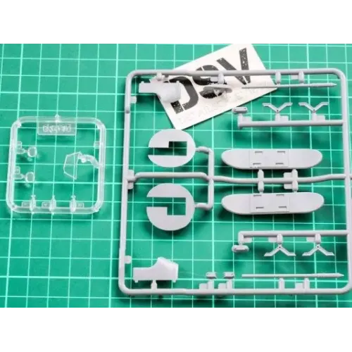 Сборная модель самолета Сборная модель 1:32 Советский истребитель Поликарпов I-153 "Чайка",(зимний вариант) ICM32011 1:32