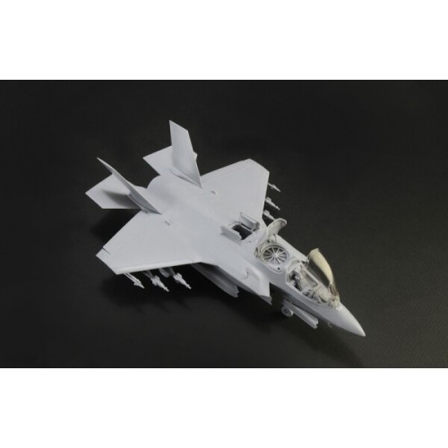 Збірна модель літака Збірна модель 1:72 Літак F-35 B Lightning II Italeri 1425 1:72