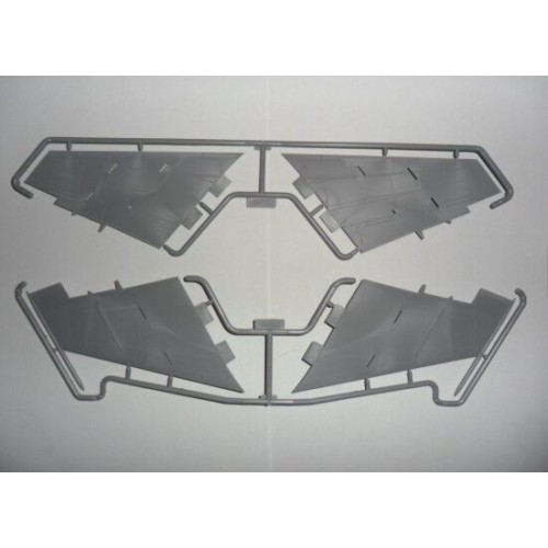 Сборная модель самолета Сборная модель 1:48 советского самолета-разведчика МиГ-25 РБТ, ICM48901 1:48