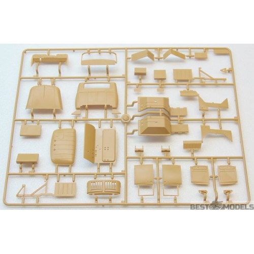 Авто-мото Збірна модель 1:35 Радянський автомобіль технічної допомоги ЗІЛ-131 ICM 35518