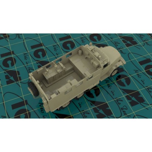 Бронетехніка та артилерія Збірна модель1:35 Радянський вантажний автомобіль ЗіЛ-131 МТО-АТ ICM 35520