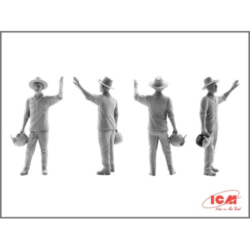 Вертолёты Сборная модель 1:32 Американский вертолёт AH-1G Кобра AH-1G Cobra с пилотами вертолетов США