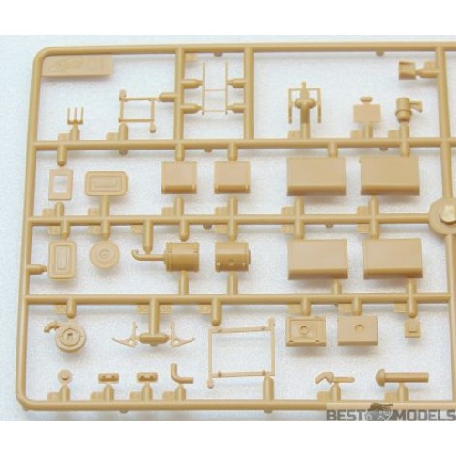 Авто-мото Збірна модель 1:35 Радянський автомобіль технічної допомоги ЗІЛ-131 ICM 35518