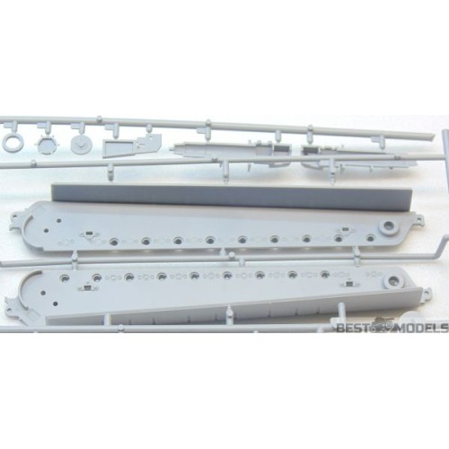 Бронетехника и артиллерия Немецкий тяжелый танк Pz.Kpfw.VI Ausf.B "Королевский Тигр" с башней Henschel, позднее производство (ICM 35363)