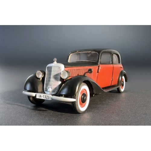 Авто-мото Збірна модель 1:35 Німецький автомобіль типу 170V Седан 4 двері MiniArt 38008