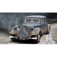 Французский легковой автомобильTraction Avant 11CV (ACE72273) Масштаб:  1:72