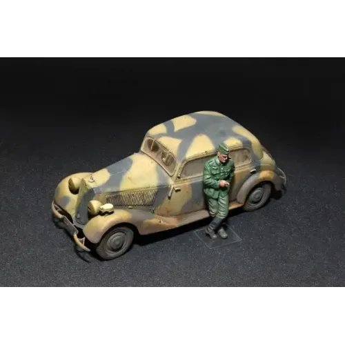 Авто-мото Німецький автомобіль Personenwagen Typ 170V Saloon 1:35 Personenwagen Typ 170V Saloon 1:35