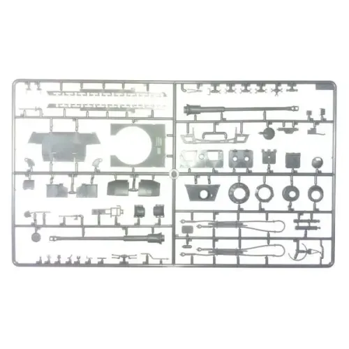 Бронетехніка та артилерія Танк "Королівський Тигр" (пізнього виробництва) з повним інтер'єром і набірними траками гусениць 1:35