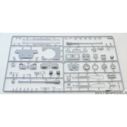 Бронетехника и артиллерия Немецкий тяжелый танк Pz.Kpfw.VI Ausf.B "Королевский Тигр" с башней Henschel, позднее производство (ICM 35363)