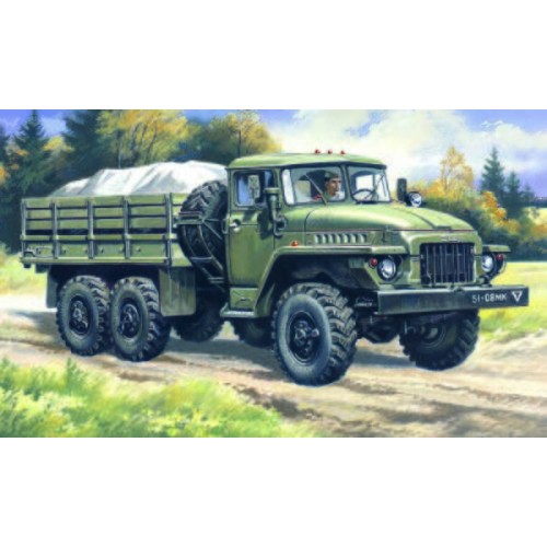 Бронетехника и артиллерия ICM72711 Ural-375D Soviet Army cargo truck