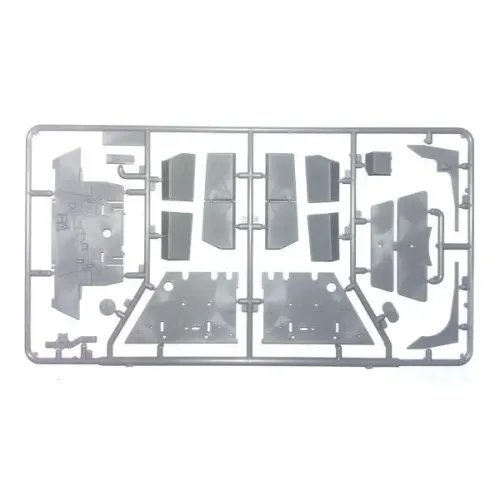 Бронетехніка та артилерія Танк "Королівський Тигр" (пізнього виробництва) з повним інтер'єром і набірними траками гусениць 1:35