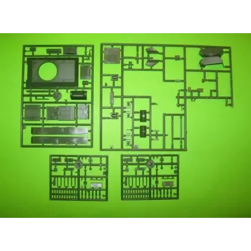 Бронетехника и артиллерия Истребитель танков M10A1 (поздняя версия) (UM209) Масштаб: 1:72