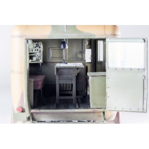 Авто-мото Штабной автобус ГАЗ-05-193 1:35