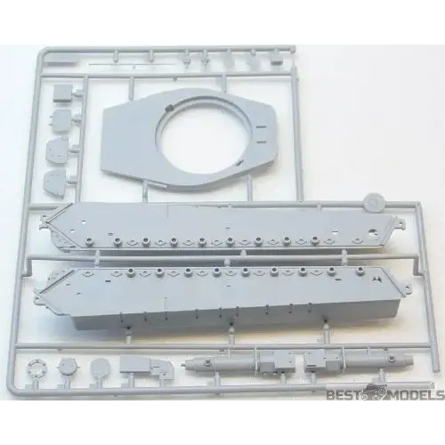 Бронетехника и артиллерия Немецкий тяжелый танк Pz.Kpfw.VI Ausf.B "Королевский Тигр" с башней Henschel, позднее производство (ICM 35363)