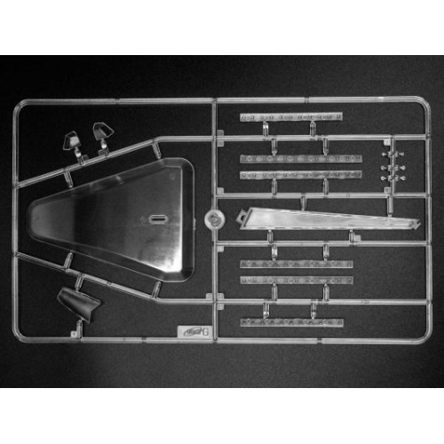 Сборная модель самолета Сборная модель 1:144 Сверхзвуковой пассажирский самолёт Ту-144 ICM 14401 1:144