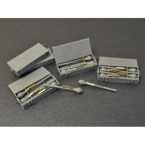 Фігури та мініатюри Збірна модель 1:35 Німецький гранатомет (Панцерфауст 30:60) MiniArt 35253