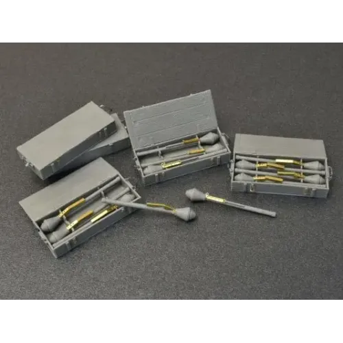 Фігури та мініатюри Збірна модель 1:35 Німецький гранатомет (Панцерфауст 30:60) MiniArt 35253