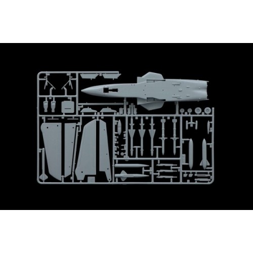 Сборная модель самолета Сборная модель 1:72 самолет Торнадо GR.1 RAG "Gulf War" Италери 1384 1:72