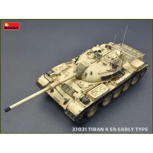 Бронетехника и артиллерия Танк Тиран 4 Sh, раннего типа с интерьером 1:35