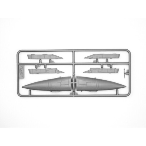 Збірна модель літака Збірна модель 1:72 літак МіГ-25ПУ, Радянський навчальний літак ICM 72178 1:72