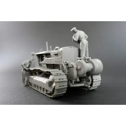 Бронетехника и артиллерия Американский тяжелый трактор с буксирной лебедкой и фигурами экипажа 1:35